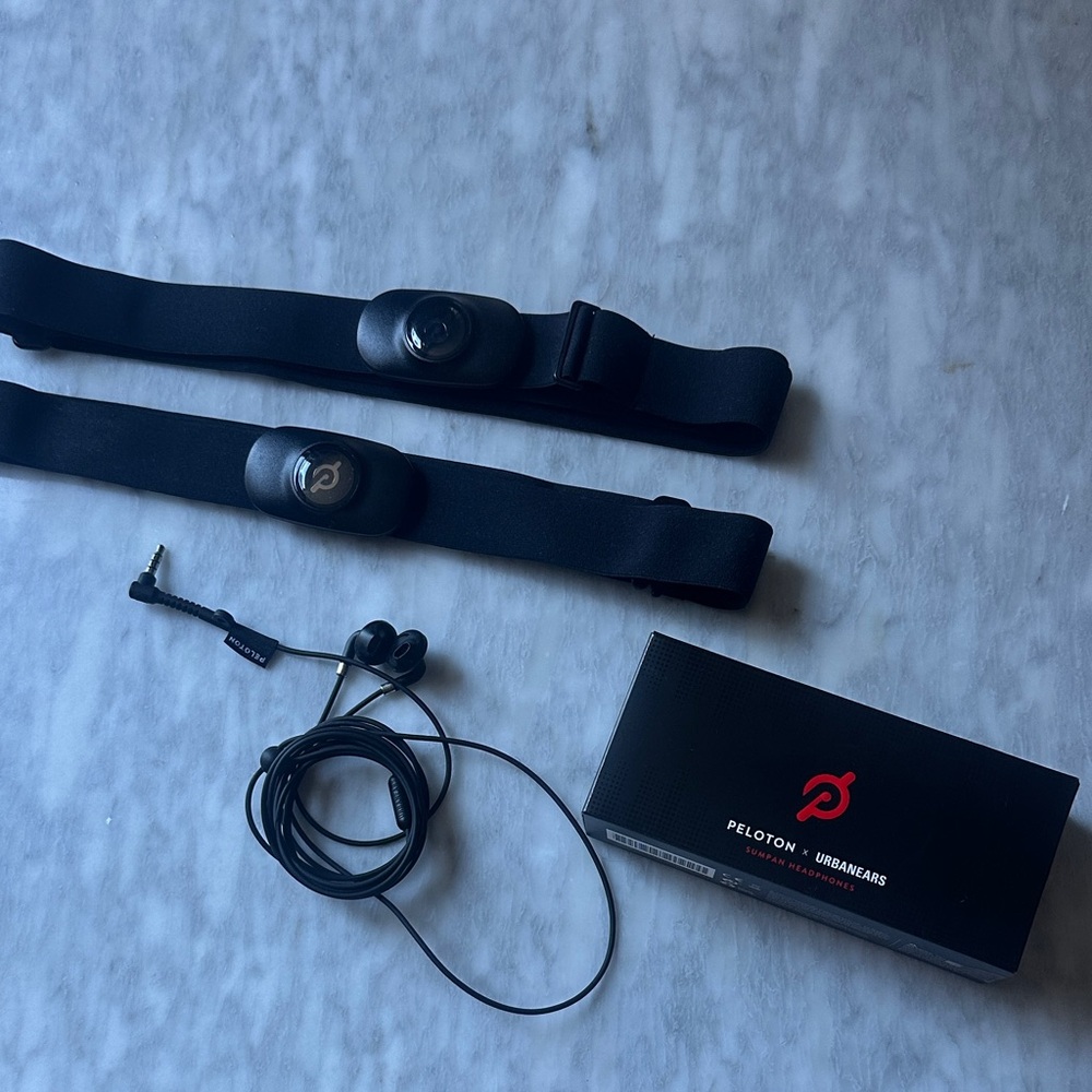 Peloton Black Heart Rate Monitor Set